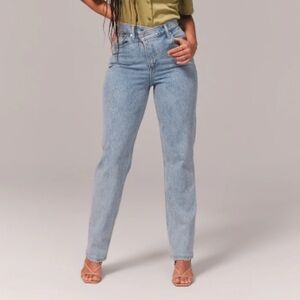 Abercrombie & Fitch 90s Straight Ultra High Rise Jean